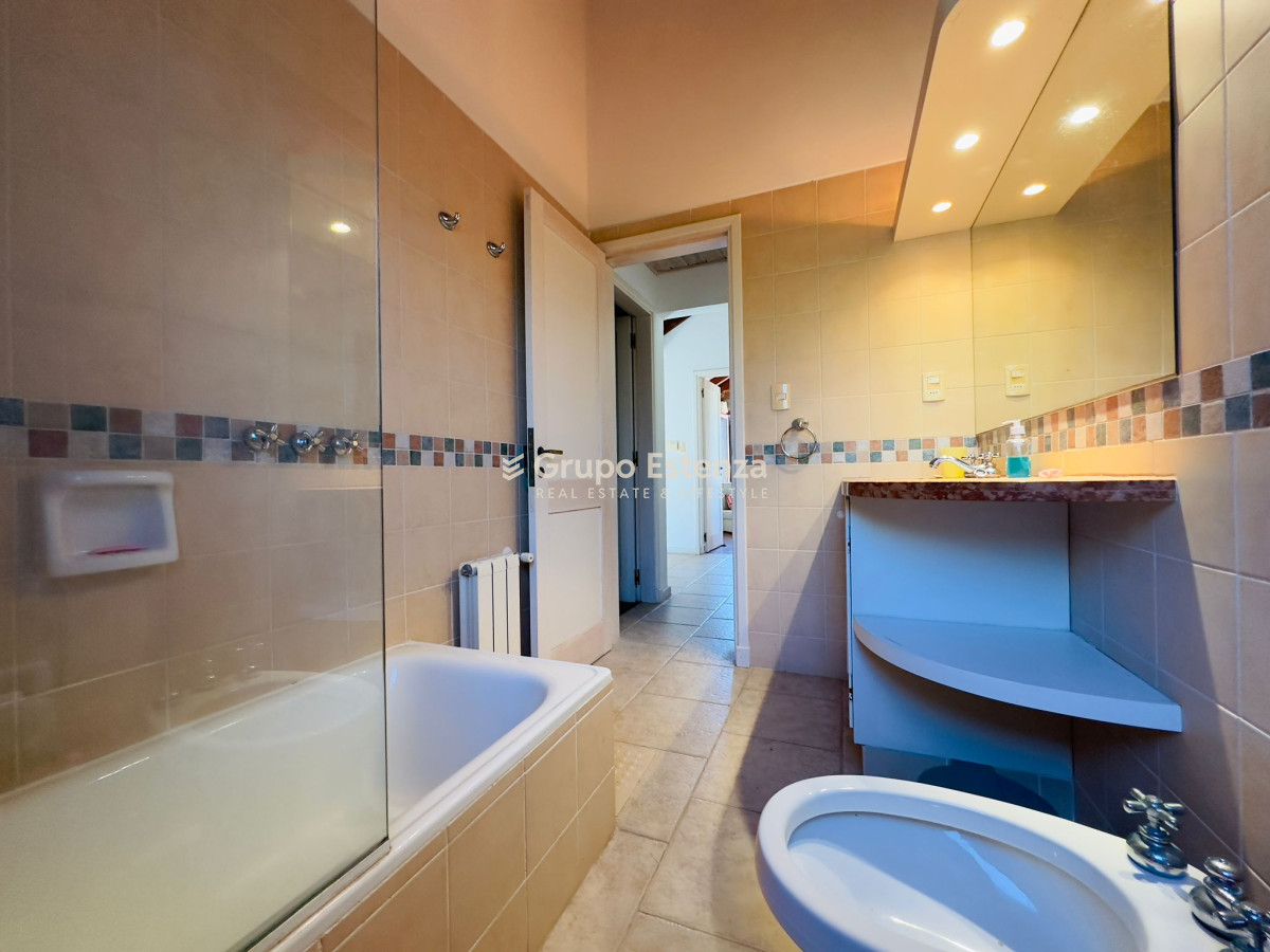 Casa ID.385 - Casa de 4 dormitorios en venta en Punta del Este