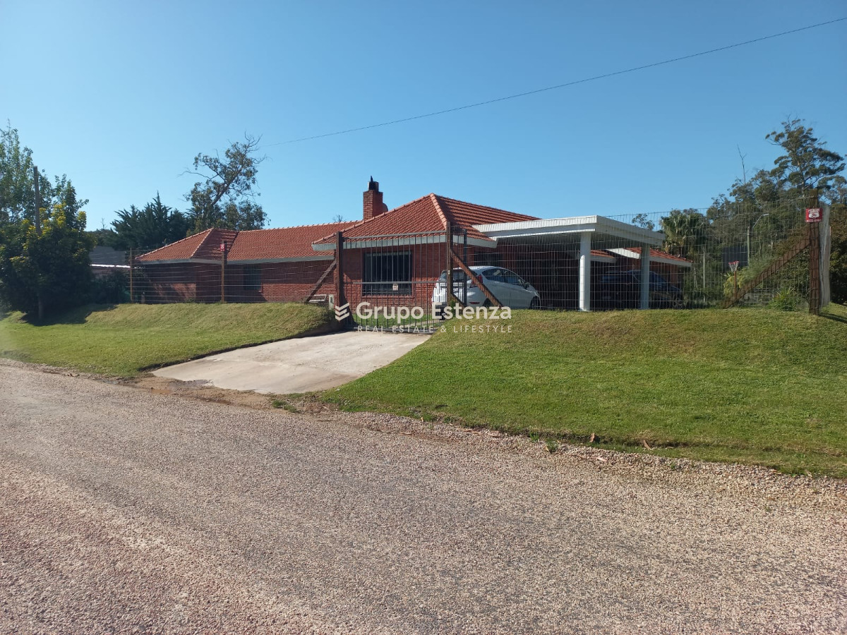 Casa ID.352 - Casa de 4 dormitorios en venta en Punta del Este
