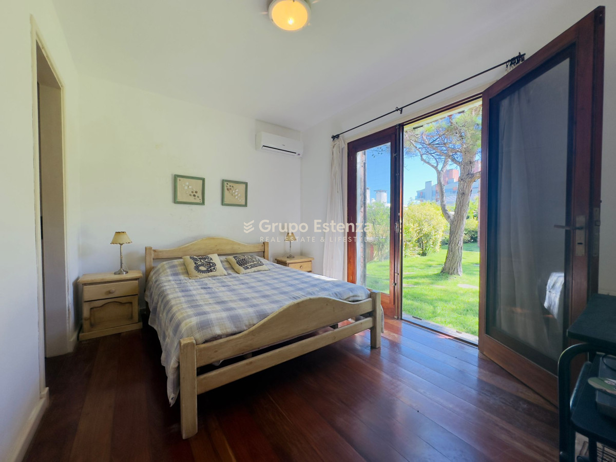 Casa ID.385 - Casa de 4 dormitorios en venta en Punta del Este