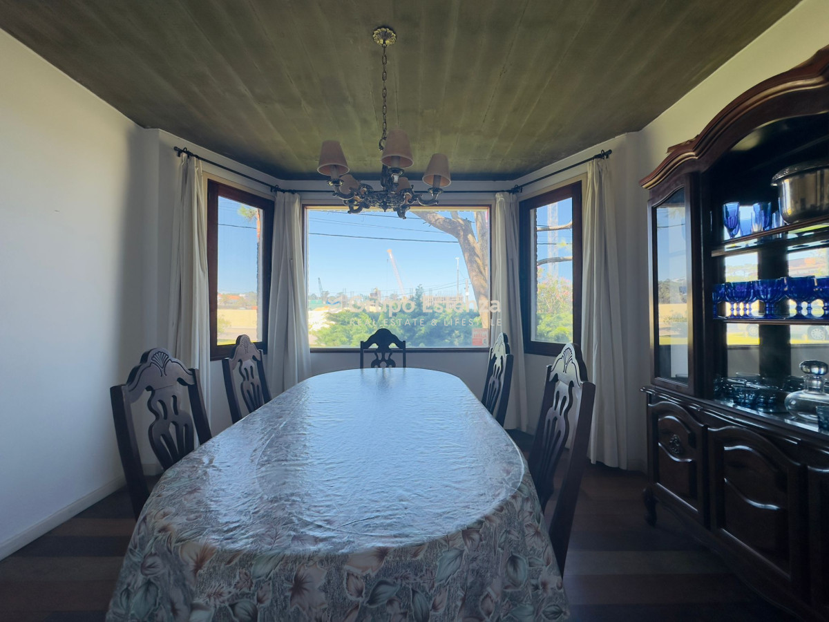 Casa ID.385 - Casa de 4 dormitorios en venta en Punta del Este