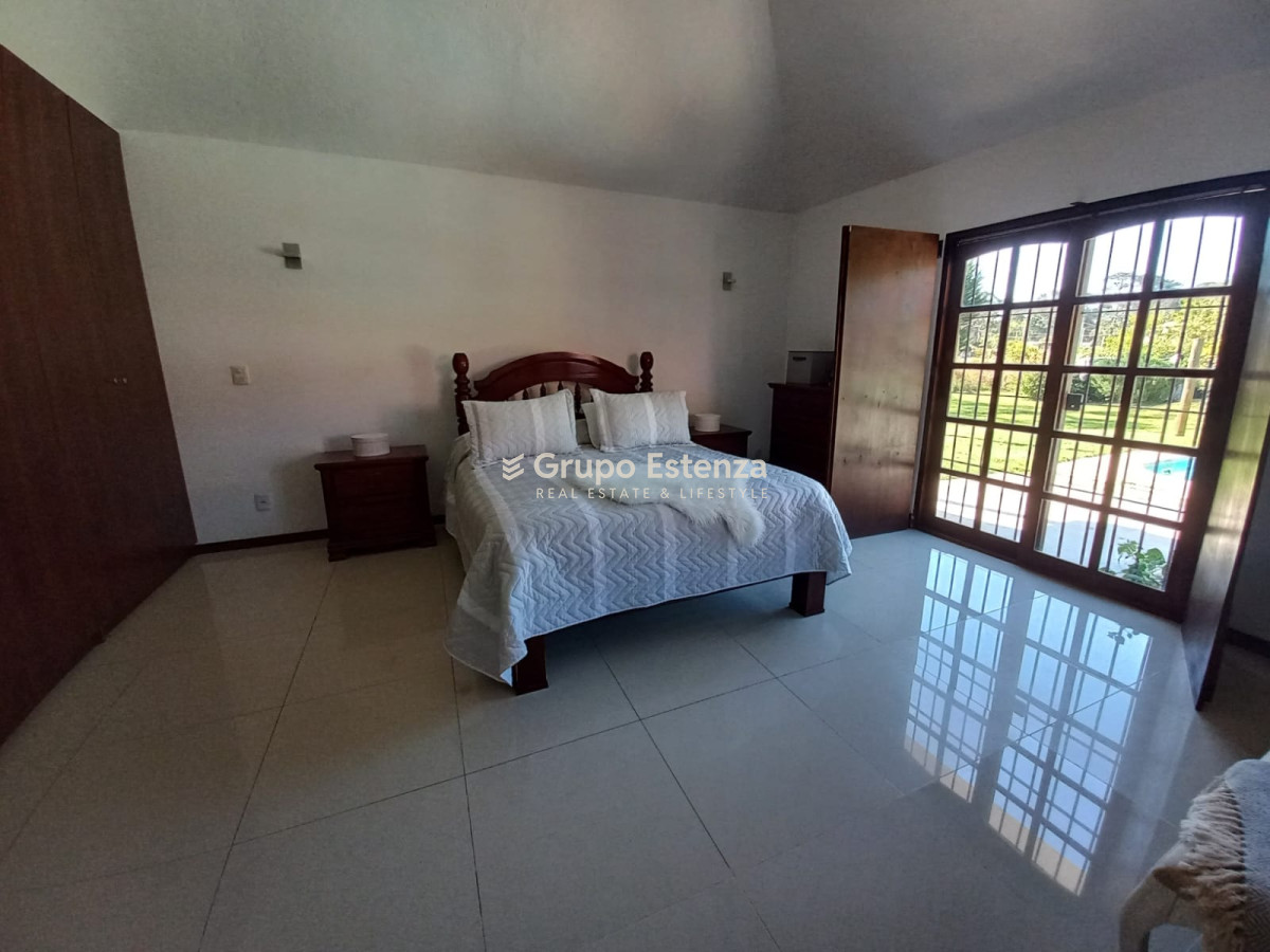 Casa ID.352 - Casa de 4 dormitorios en venta en Punta del Este