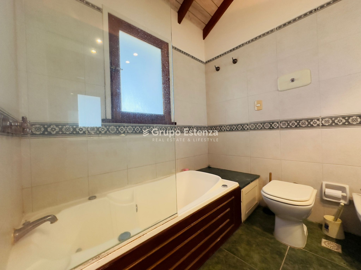 Casa ID.385 - Casa de 4 dormitorios en venta en Punta del Este