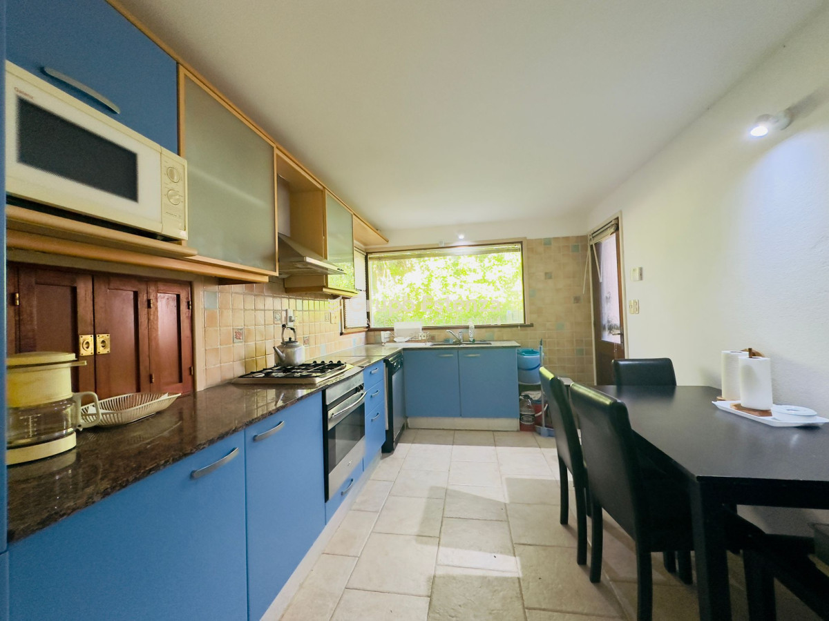 Casa ID.385 - Casa de 4 dormitorios en venta en Punta del Este