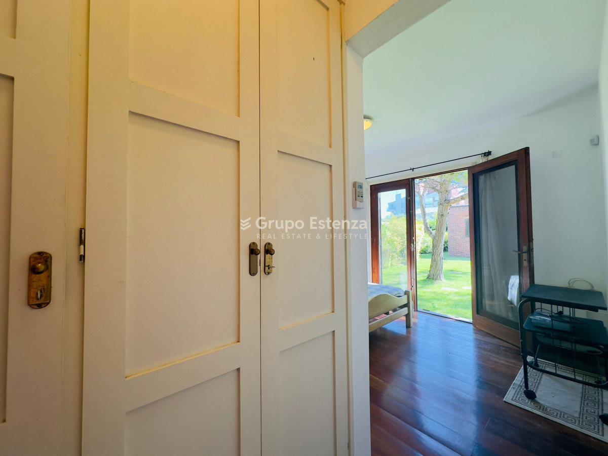 Casa ID.385 - Casa de 4 dormitorios en venta en Punta del Este