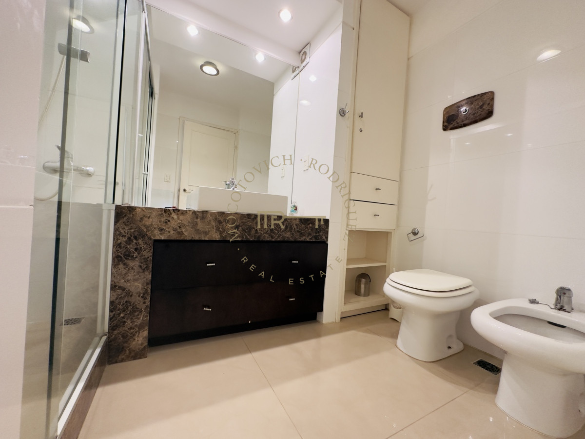 Apartamento ID.1740 - Venta de apartamento de 3 dormitorios en Punta del Este