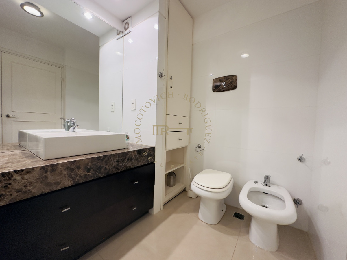 Apartamento ID.1740 - Venta de apartamento de 3 dormitorios en Punta del Este
