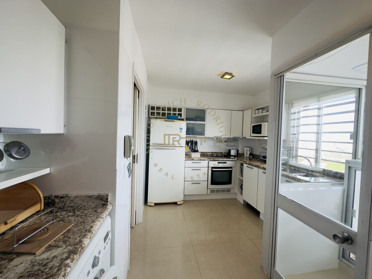Apartamento ID.1740 - Venta de apartamento de 3 dormitorios en Punta del Este