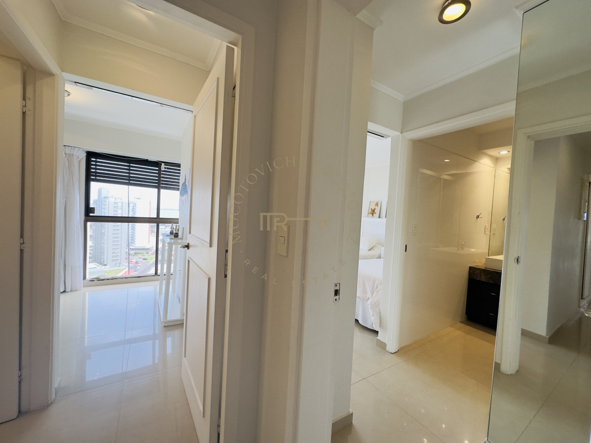 Apartamento ID.1740 - Venta de apartamento de 3 dormitorios en Punta del Este