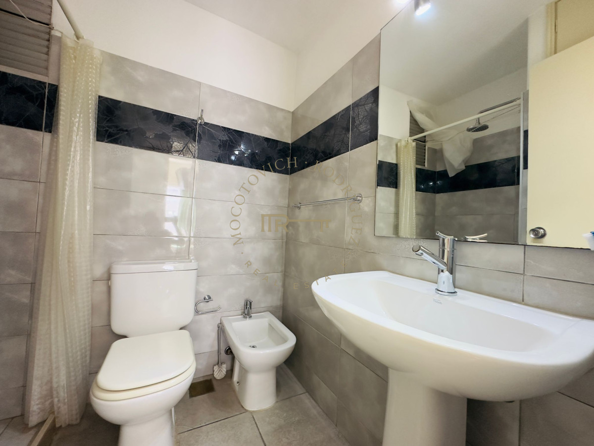 Apartamento ID.3771 -  Apartamento en venta, 1 dormitorio, peninsula con garage Punta del este.