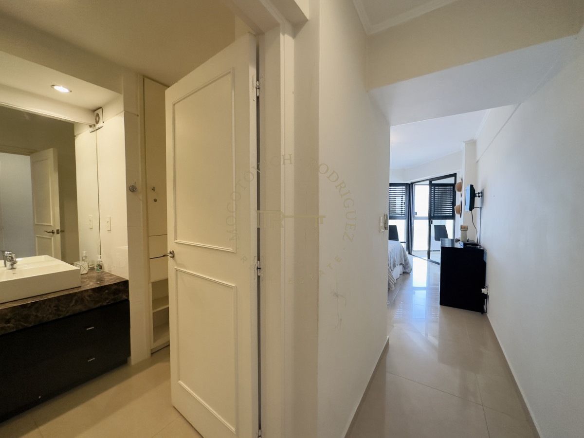 Apartamento ID.1740 - Venta de apartamento de 3 dormitorios en Punta del Este