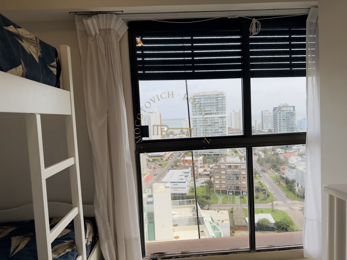 Apartamento ID.1740 - Venta de apartamento de 3 dormitorios en Punta del Este