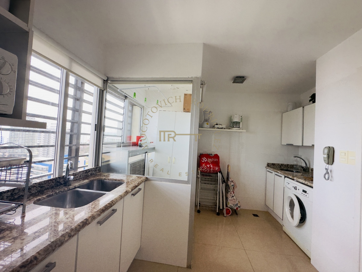 Apartamento ID.1740 - Venta de apartamento de 3 dormitorios en Punta del Este