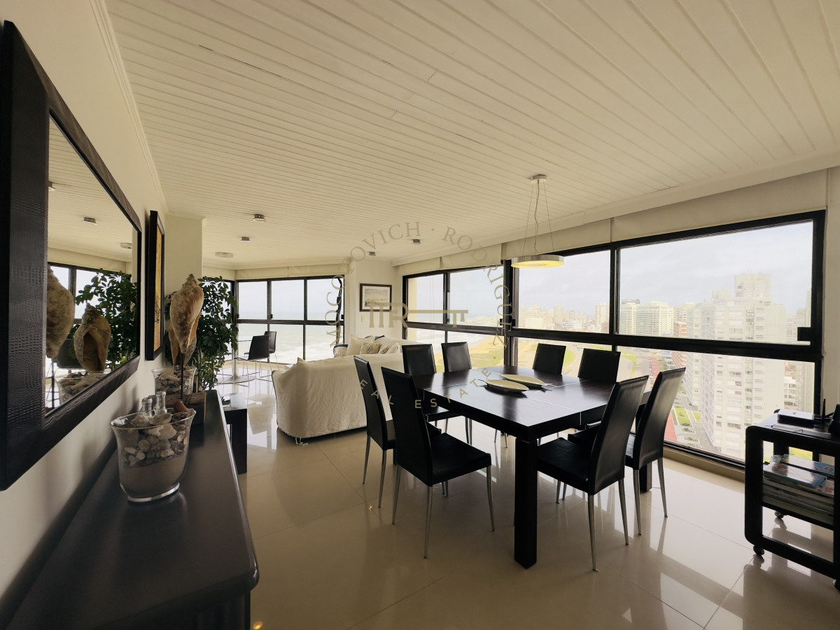 Apartamento ID.1740 - Venta de apartamento de 3 dormitorios en Punta del Este