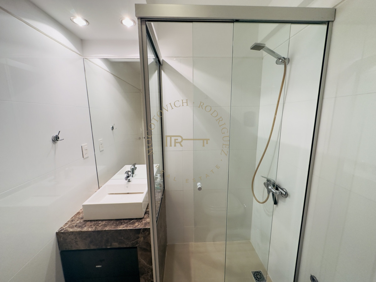 Apartamento ID.1740 - Venta de apartamento de 3 dormitorios en Punta del Este