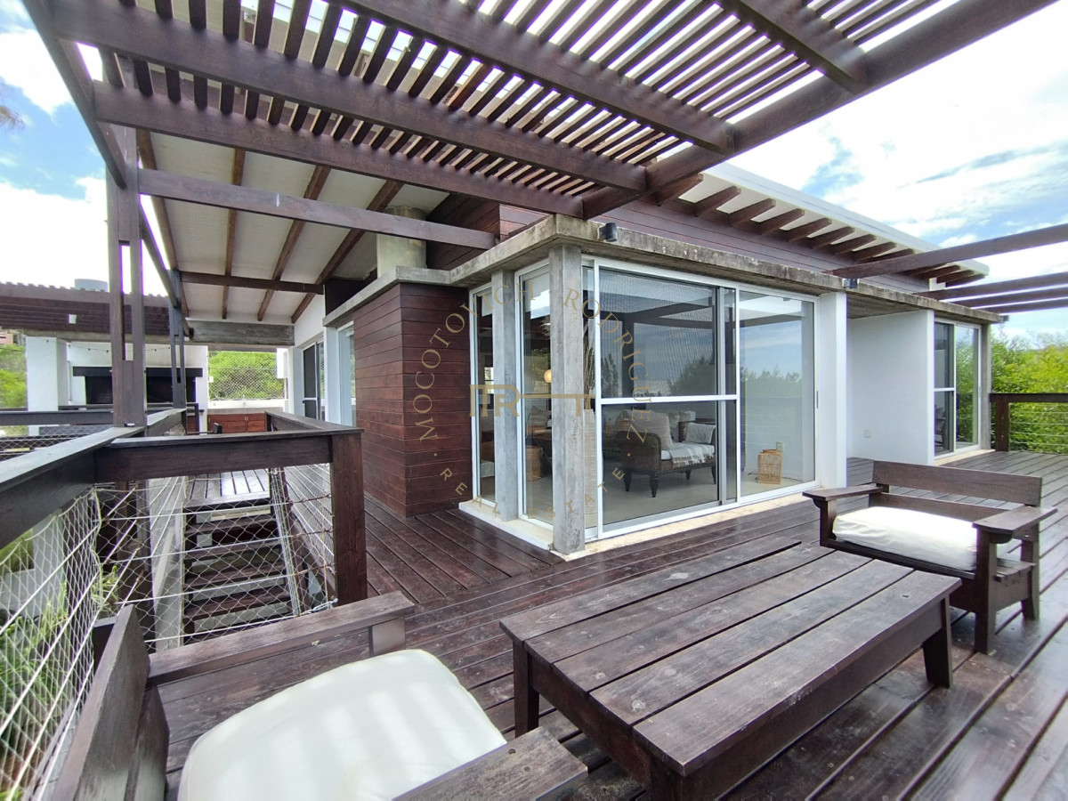 Casa ID.2560 - Casa en Venta, Manantiales, Maldonado.