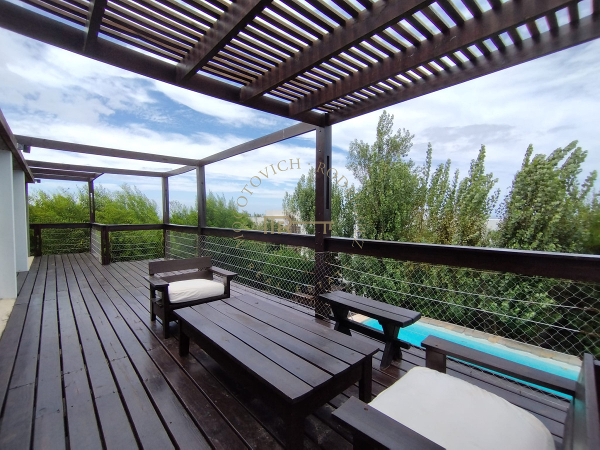 Casa ID.2560 - Casa en Venta, Manantiales, Maldonado.