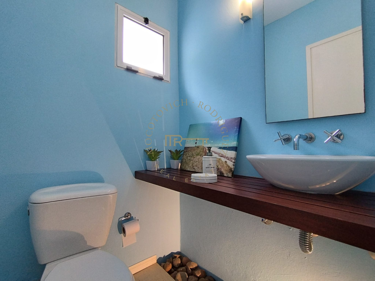 Casa ID.2560 - Casa en Venta, Manantiales, Maldonado.