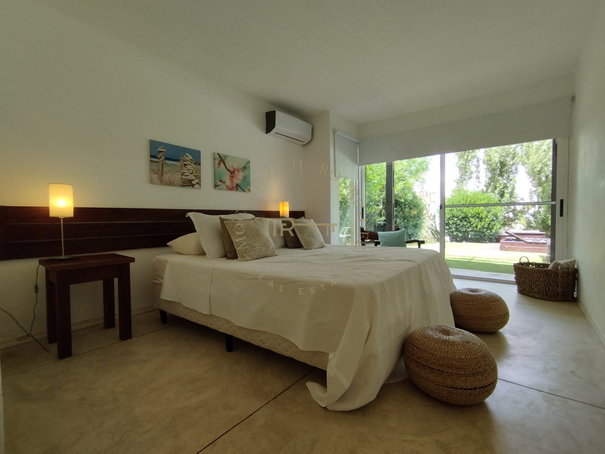 Casa ID.2560 - Casa en Venta, Manantiales, Maldonado.