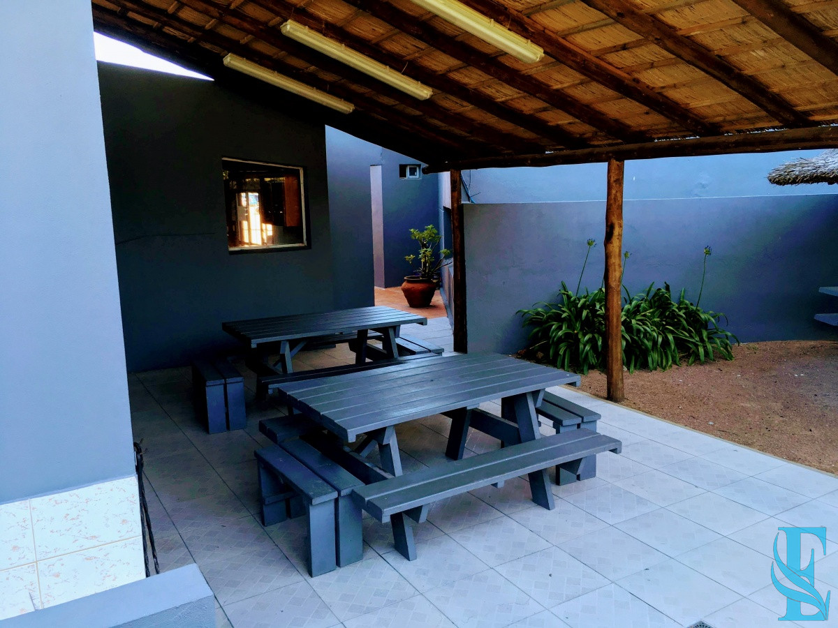 Apartamento ID.665 - Apartamento de dos dormitorios y dependencia de servicio en venta en Punta del Este