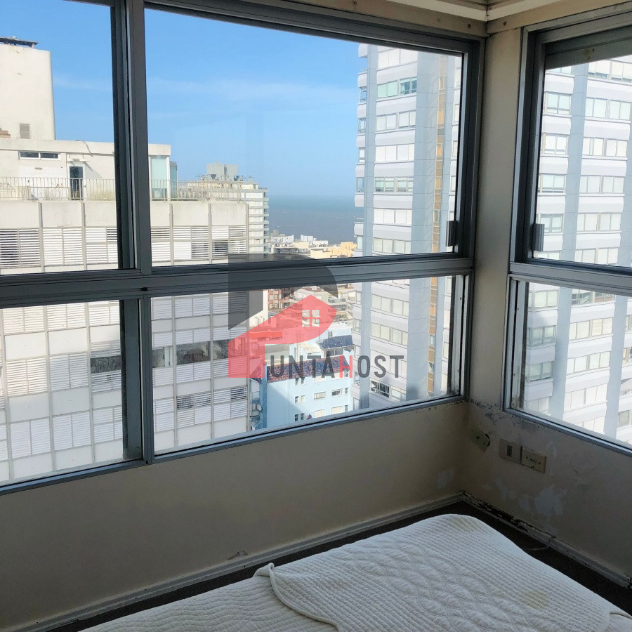 Apartamento ID.182 - Apartamento en venta de 3 dormitorios- Punta del Este