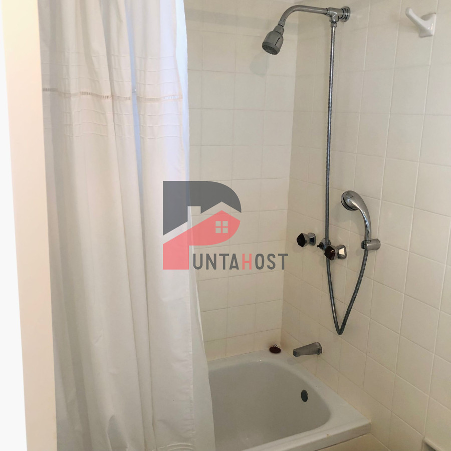 Apartamento ID.182 - Apartamento en venta de 3 dormitorios- Punta del Este
