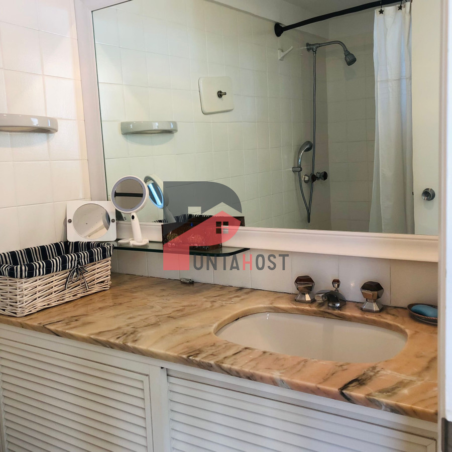 Apartamento ID.182 - Apartamento en venta de 3 dormitorios- Punta del Este