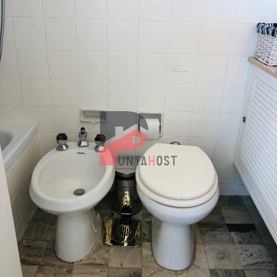 Apartamento ID.182 - Apartamento en venta de 3 dormitorios- Punta del Este