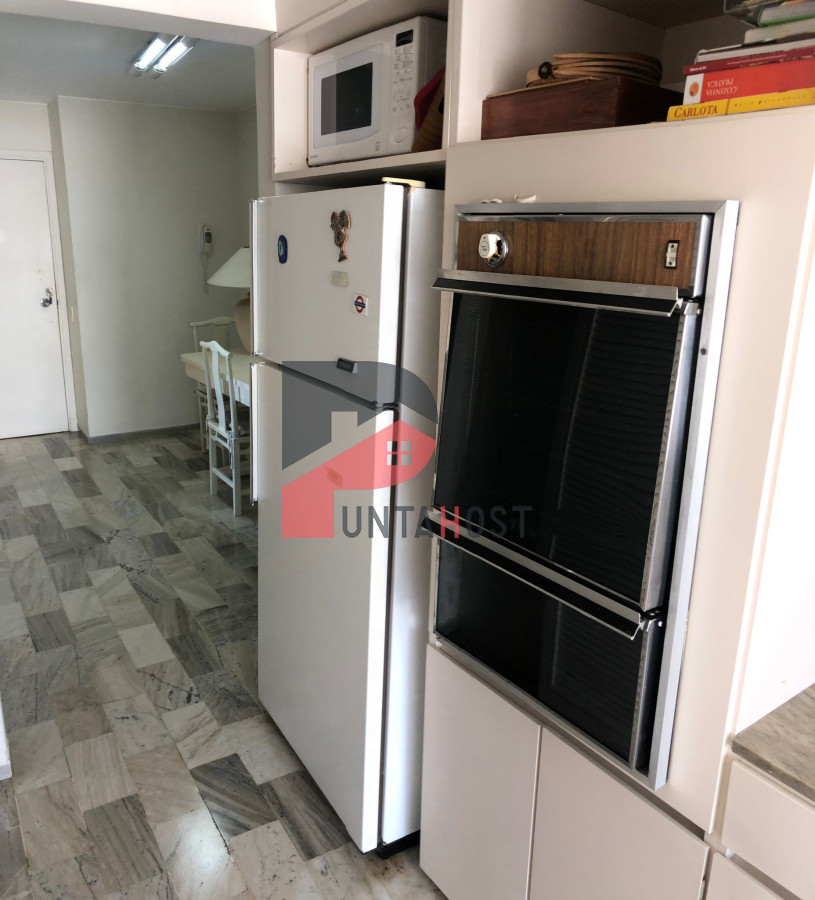 Apartamento ID.182 - Apartamento en venta de 3 dormitorios- Punta del Este