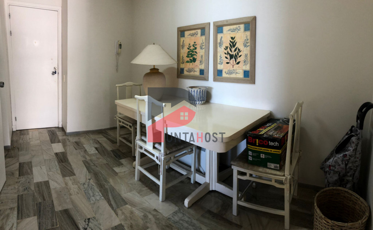 Apartamento ID.182 - Apartamento en venta de 3 dormitorios- Punta del Este