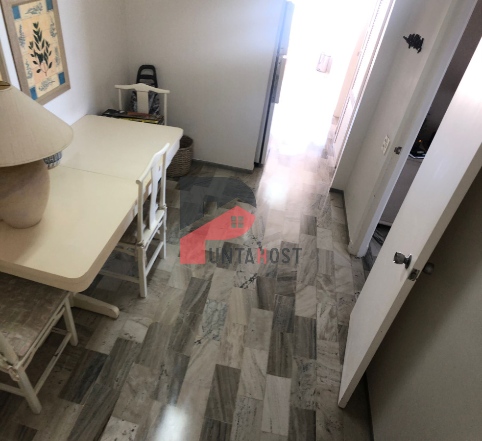 Apartamento ID.182 - Apartamento en venta de 3 dormitorios- Punta del Este