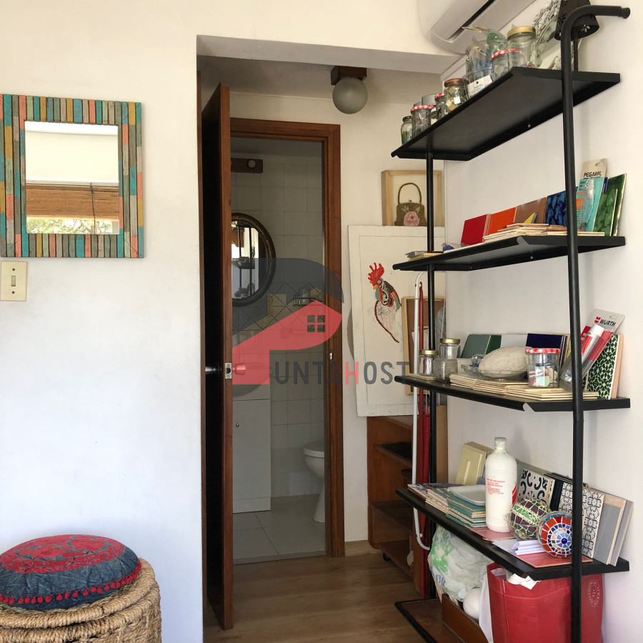 Apartamento ID.180 - Alquiler y venta de apartamento de 3 dormitorios y dependencia en Punta del Este