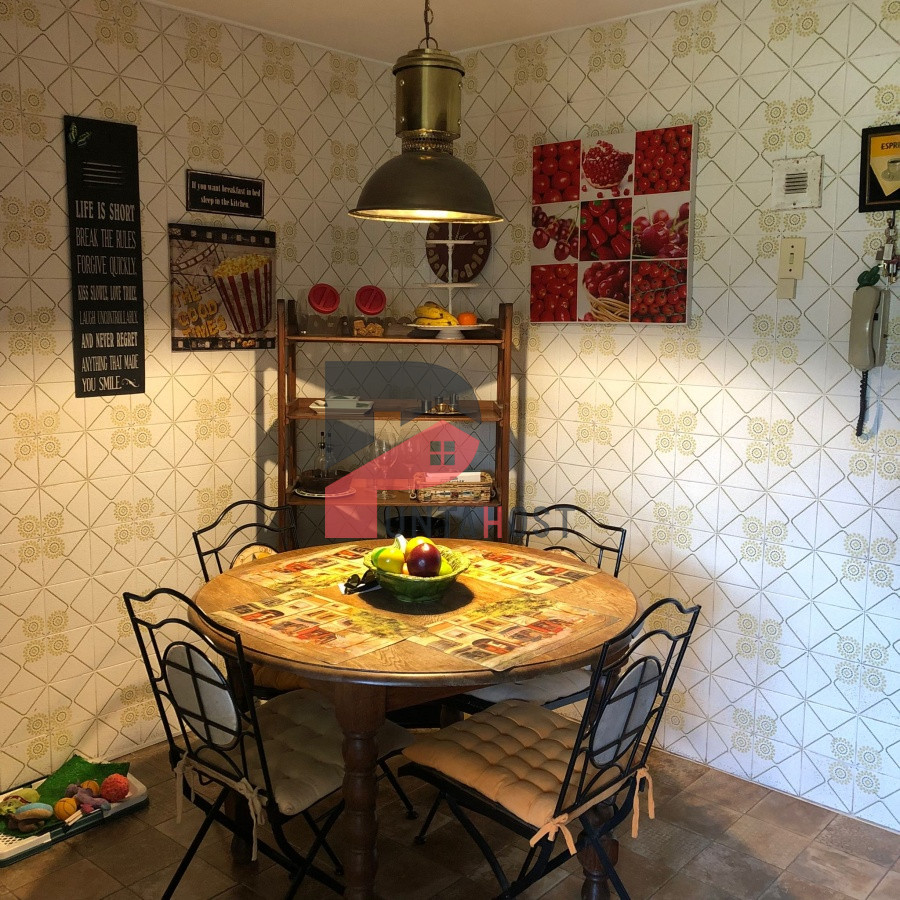 Apartamento ID.180 - Alquiler y venta de apartamento de 3 dormitorios y dependencia en Punta del Este