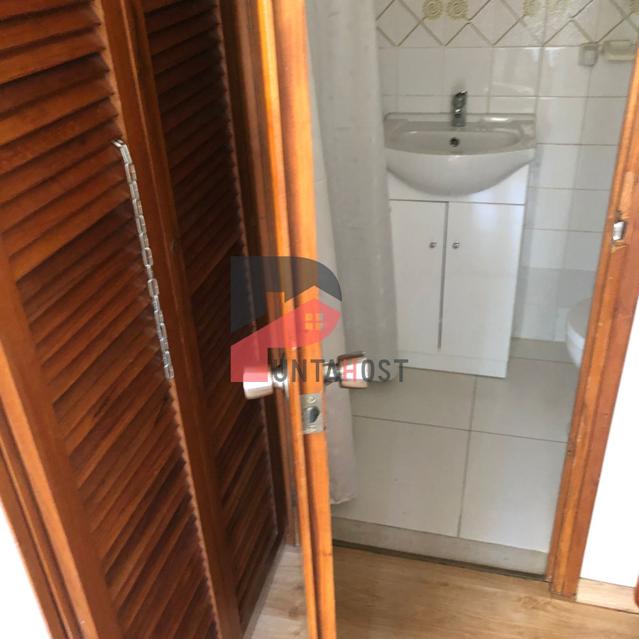 Apartamento ID.180 - Alquiler y venta de apartamento de 3 dormitorios y dependencia en Punta del Este