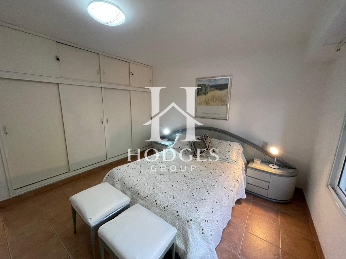 Casa ID.77 -  Casa en alquiler y venta, 4 dormitorios  en Punta del Este, playa mansa