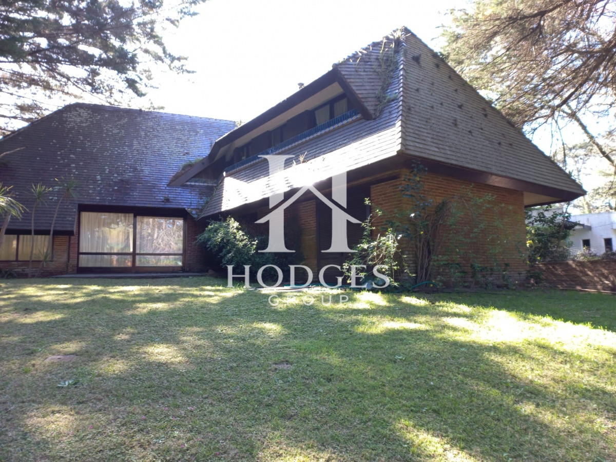 Casa ID.75 - Casa en venta de 4 dormitorios en Punta del Este