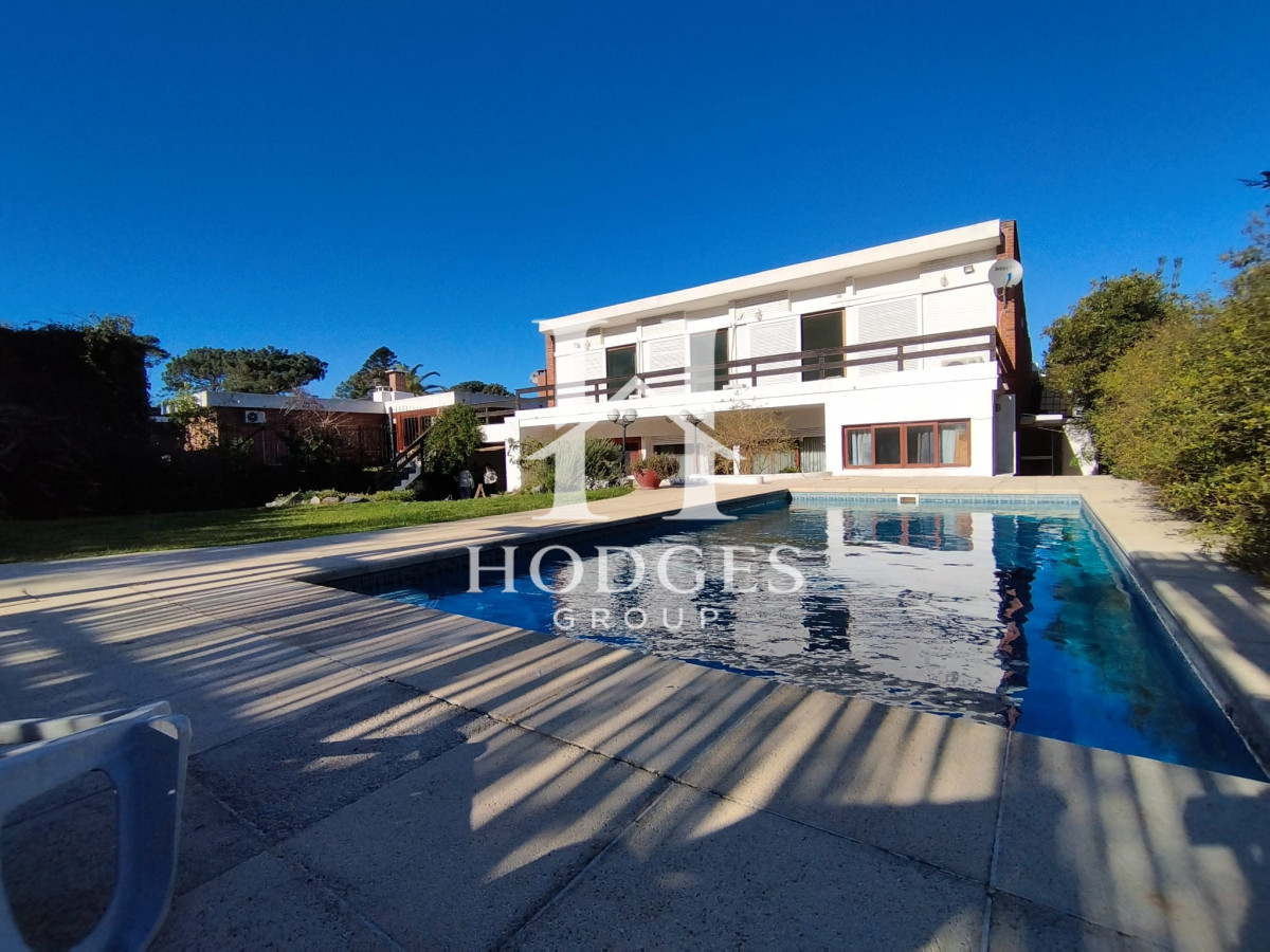 Casa ID.78 - Venta y alquiler de casa en playa mansa Punta del Esate de 4 dormitorios 