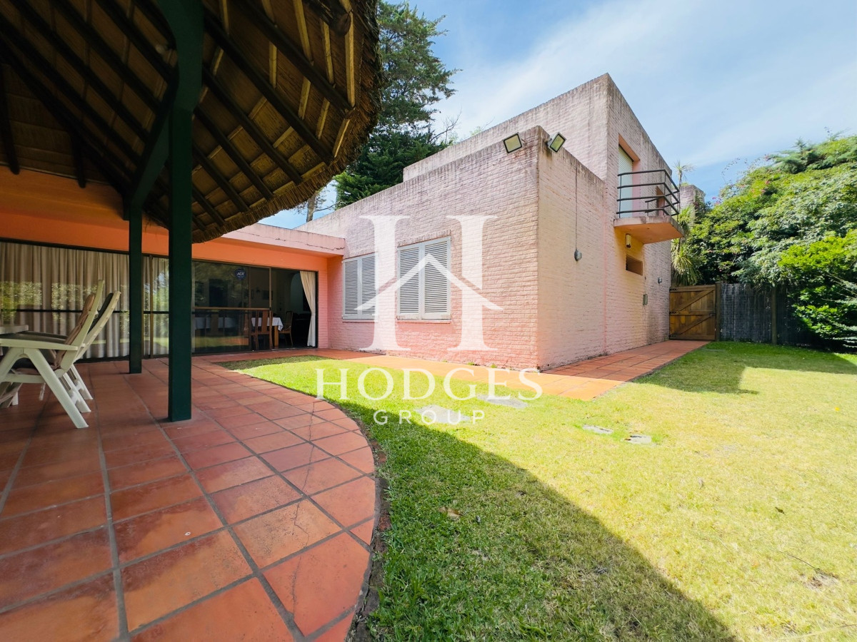 Casa ID.76 - Casa en Venta y alquiler,  50 metros de la playa.