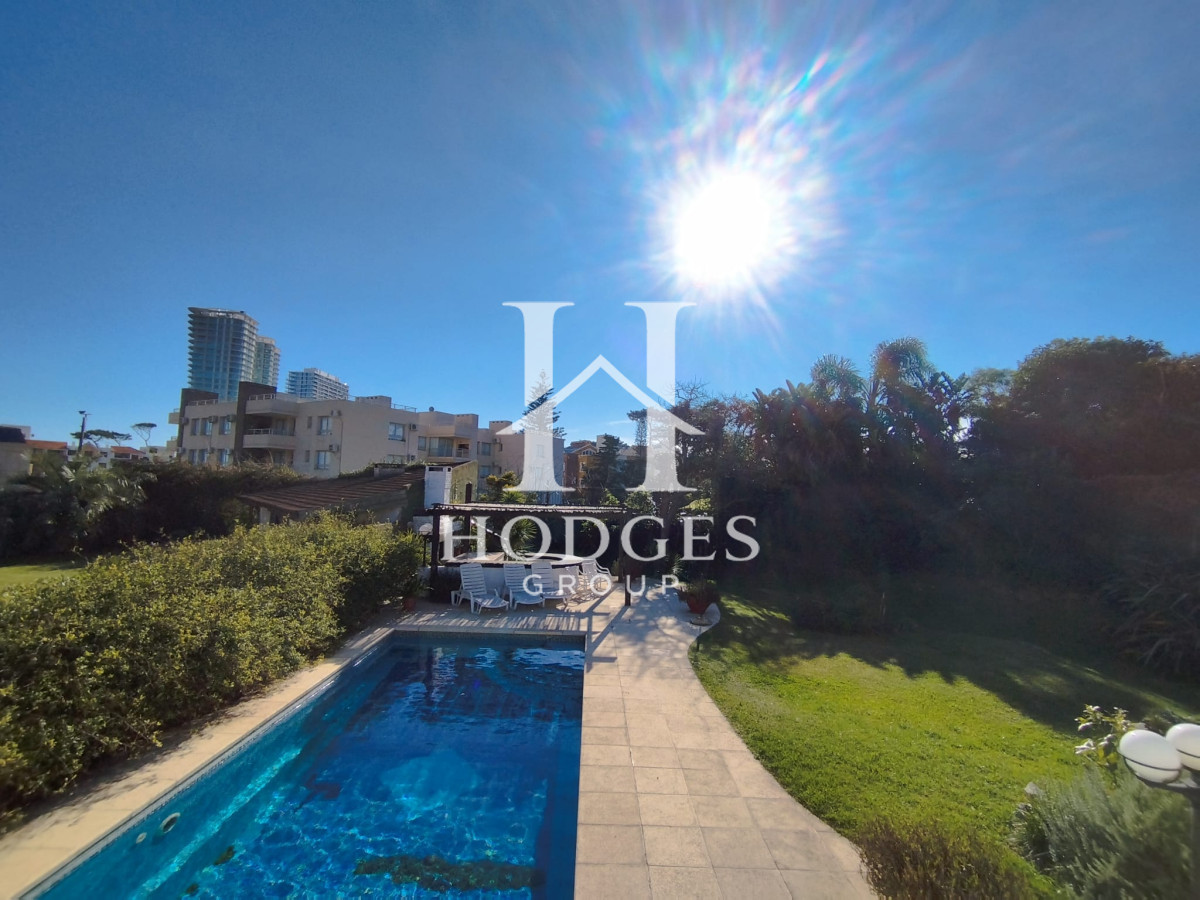 Casa ID.78 - Venta y alquiler de casa en playa mansa Punta del Esate de 4 dormitorios 