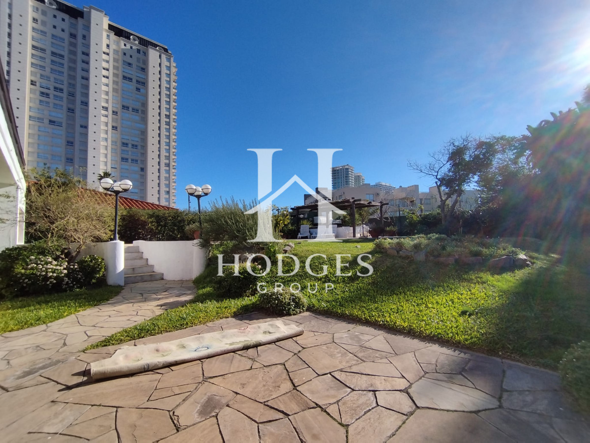 Casa ID.78 - Venta y alquiler de casa en playa mansa Punta del Esate de 4 dormitorios 