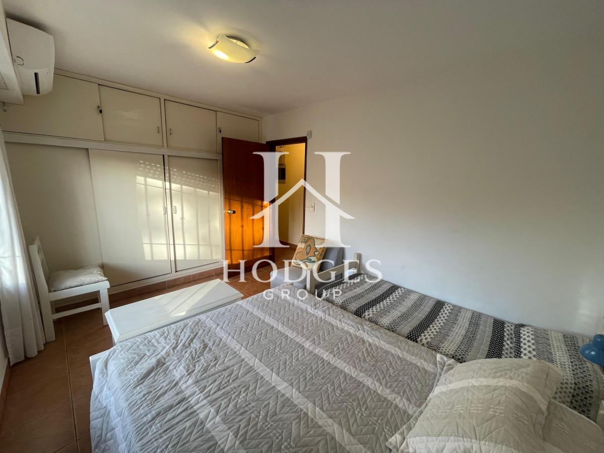 Casa ID.77 -  Casa en alquiler y venta, 4 dormitorios  en Punta del Este, playa mansa