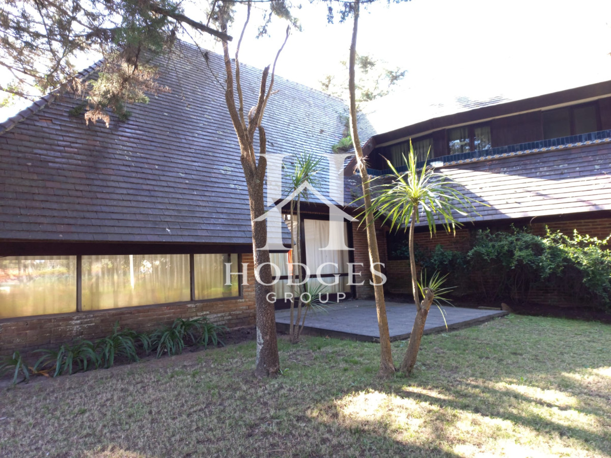 Casa ID.75 - Casa en venta de 4 dormitorios en Punta del Este
