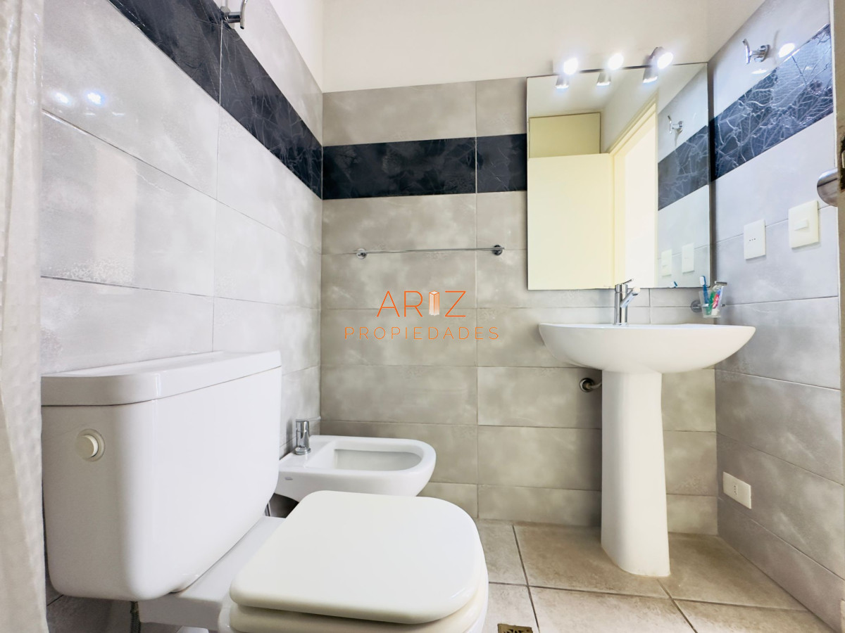 Apartamento ID.2417 -  Apartamento en venta, 1 dormitorio, peninsula con garage Punta del este.