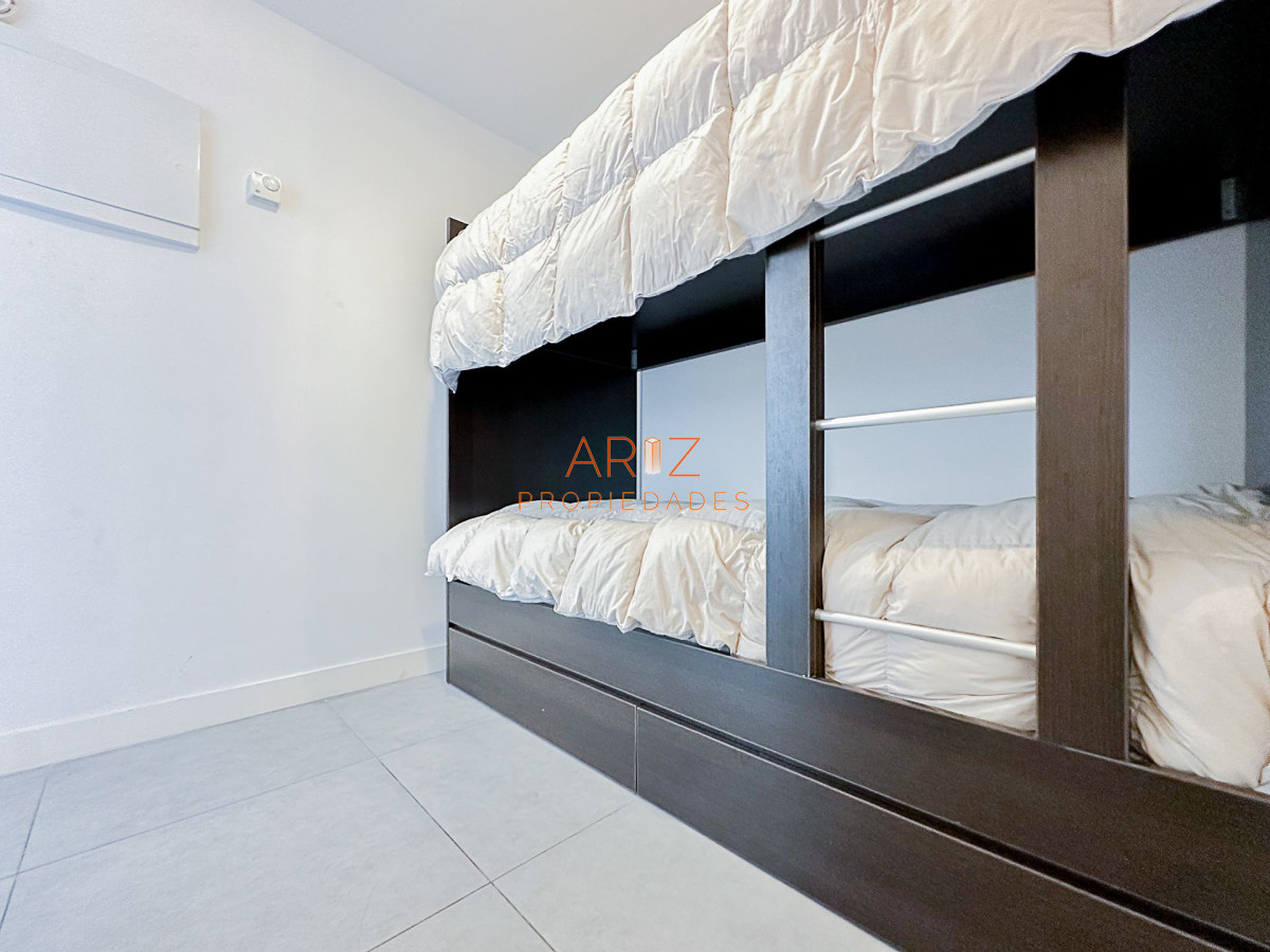 Apartamento ID.2352 - VENTA, apartamento de1dormitorio y medio en Torre YOO Punta.