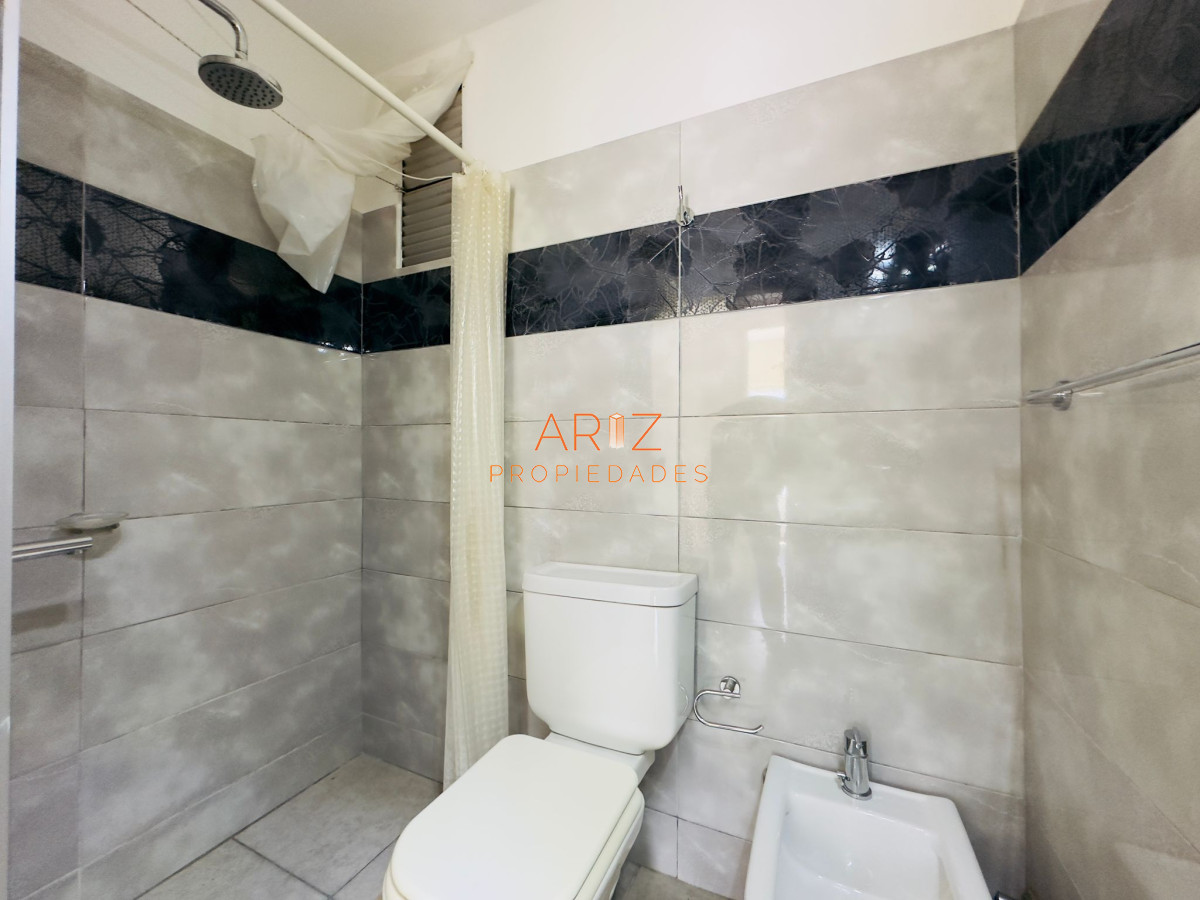 Apartamento ID.2417 -  Apartamento en venta, 1 dormitorio, peninsula con garage Punta del este.