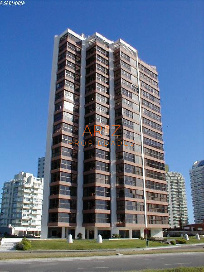 Apartamento ID.2262 - Apartamento en venta y en alquiler de dos dormitorios en Punta del Este