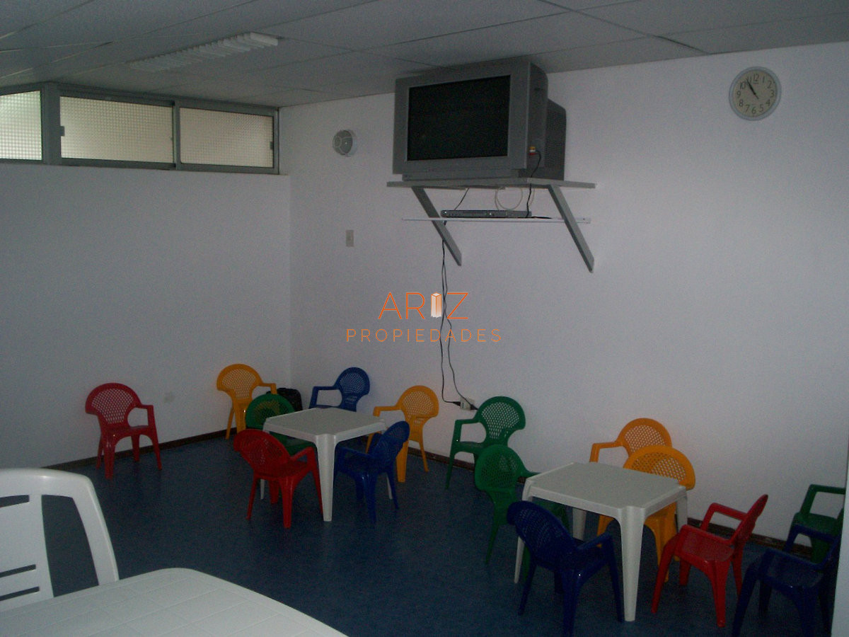 Apartamento ID.2482 - Venta y alquiler de apartamento zona Playa brava 3 DORMITORIOS TODOS LOS SERVICIOS