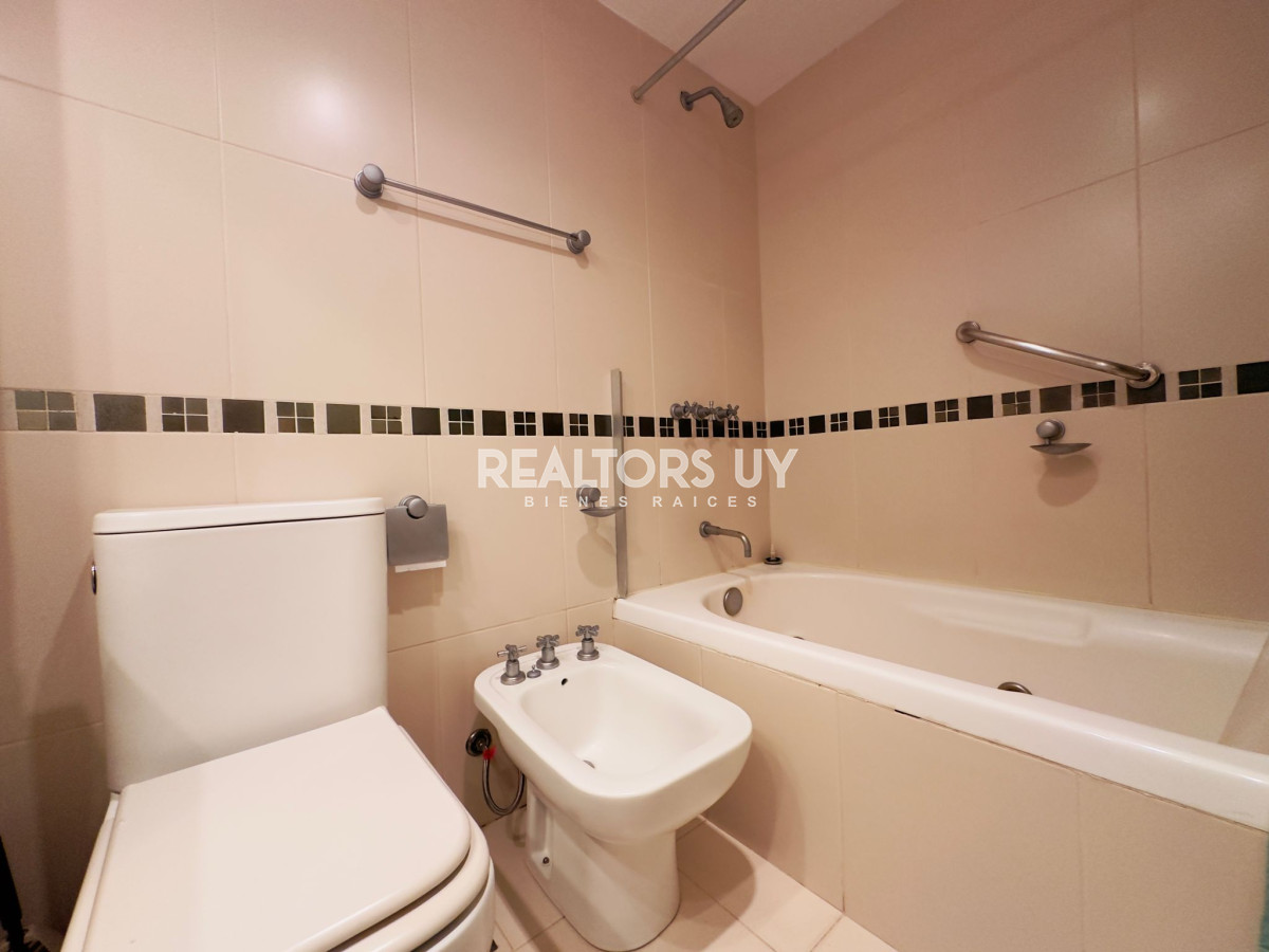 Apartamento ID.368 - Apartamento de dos dormitorios en venta en Punta del Este