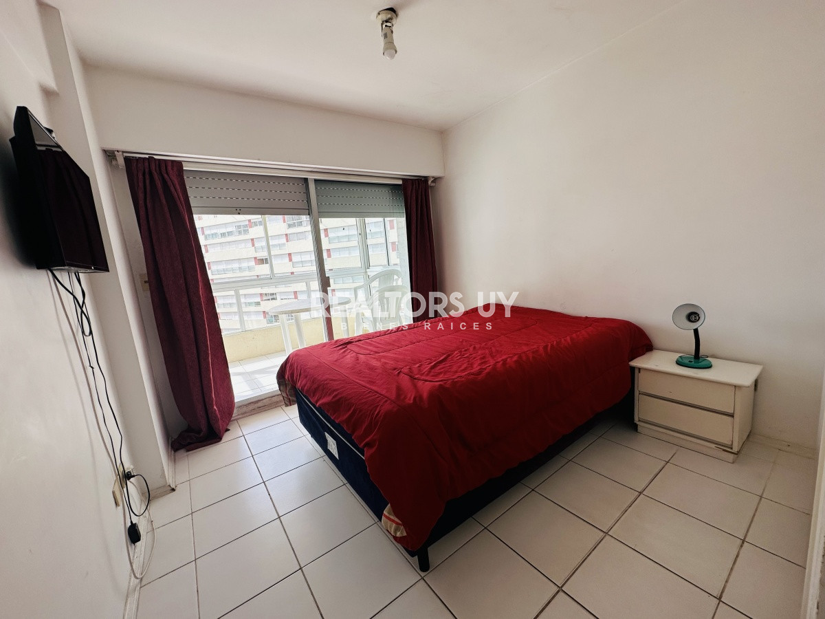 Apartamento ID.483 - Alquiler y venta de apartamento de 1 dormitorio y medio en Punta del Este