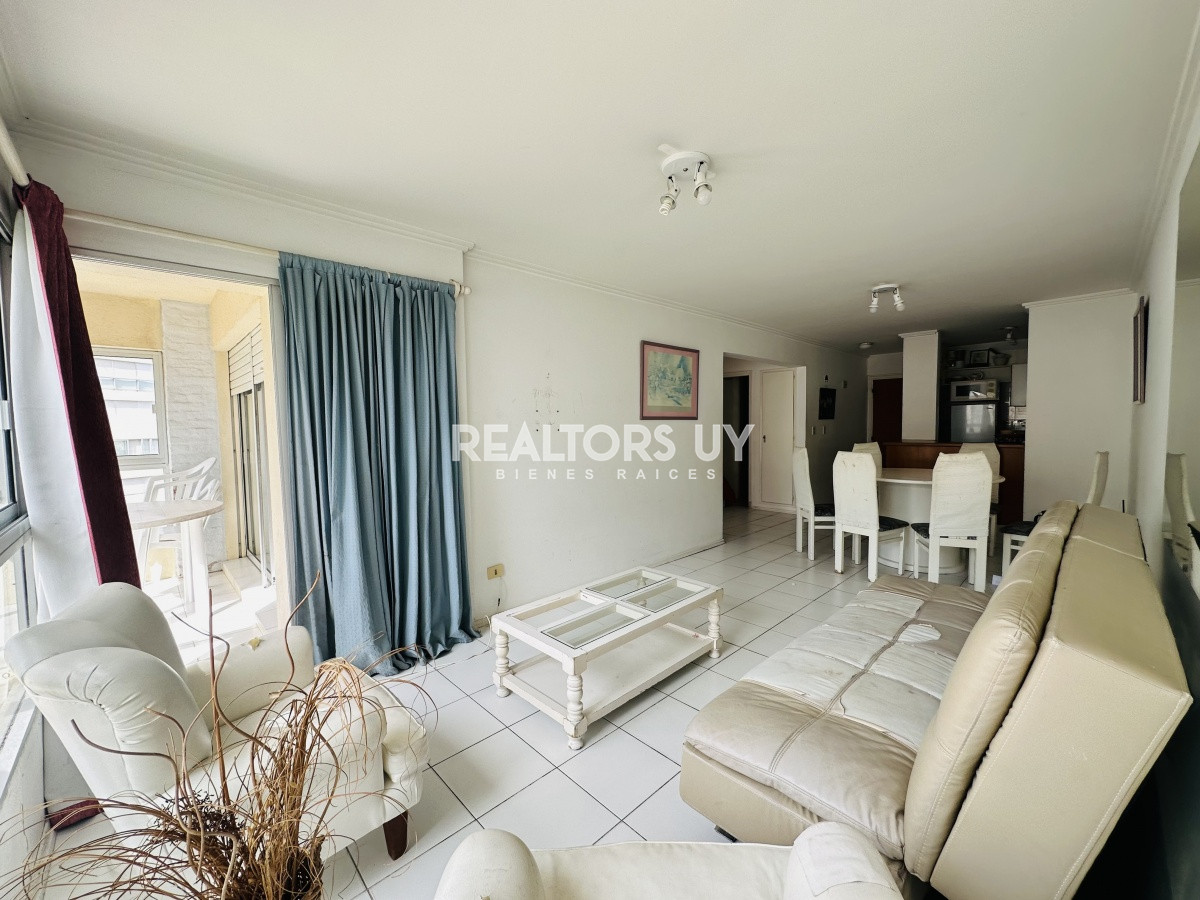 Apartamento ID.483 - Alquiler y venta de apartamento de 1 dormitorio y medio en Punta del Este