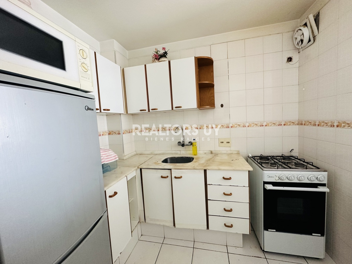 Apartamento ID.483 - Alquiler y venta de apartamento de 1 dormitorio y medio en Punta del Este